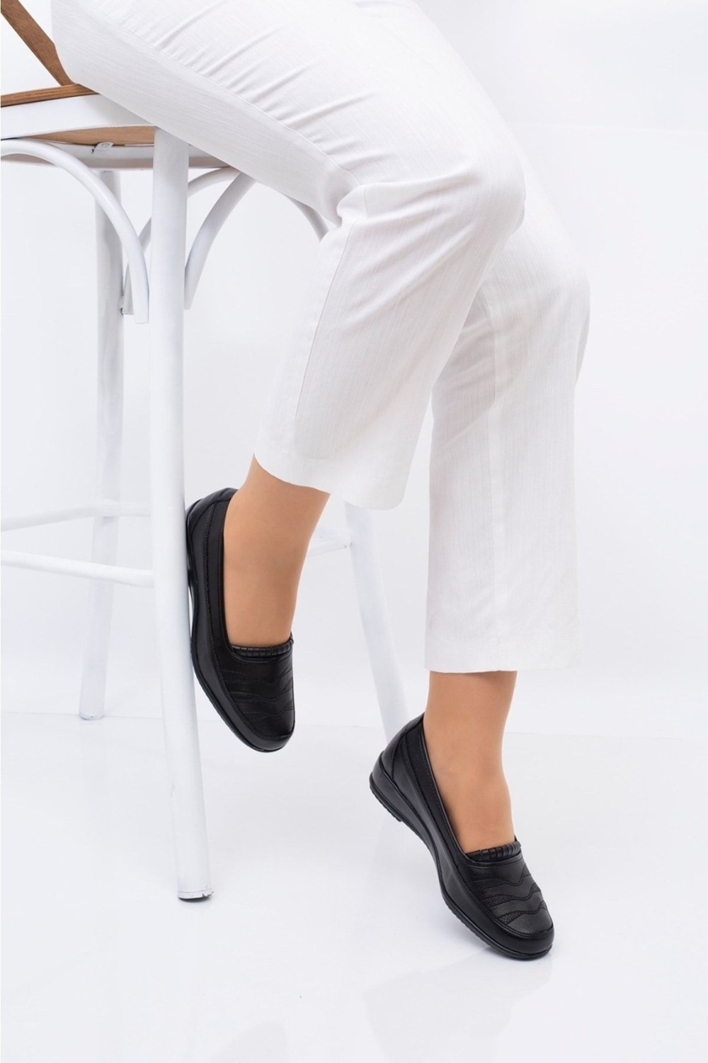 Ern Shoes Kadın Tam Ortopedik Anne Ayakkabısı Siyah Renk ile Rahat Adımlar Sunar görsel 4