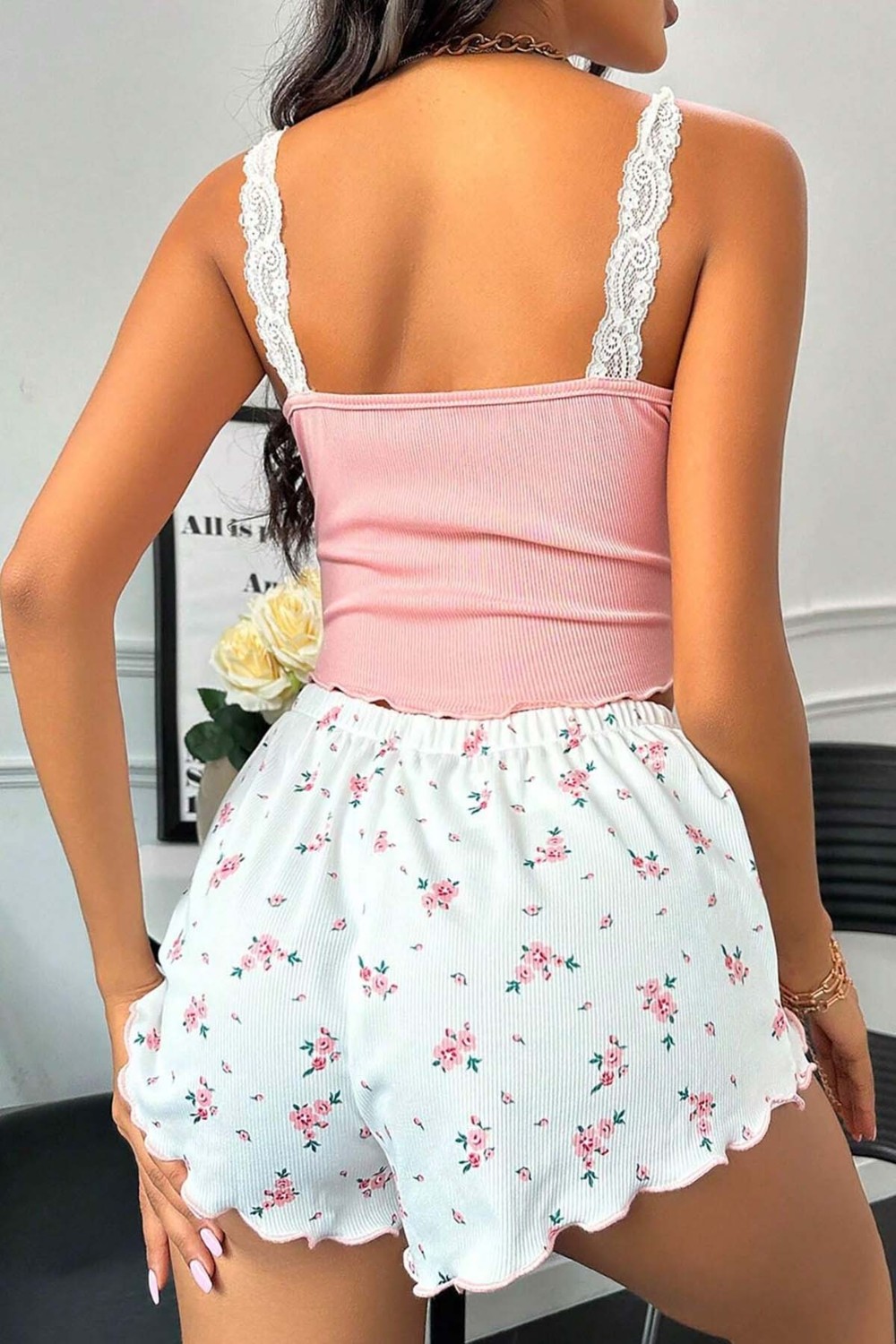 Merry See Çiçek Desenli Dantel Askılı Şortlu Pijama Takımı görsel 2