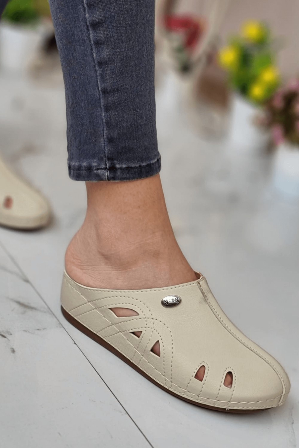 Neon Shoes Lisa Kadın Sabo Medikal Doktor Hemşire Hastane Tam Ortopedik Önü Kapalı Ev Dışarı Terlik görsel 5