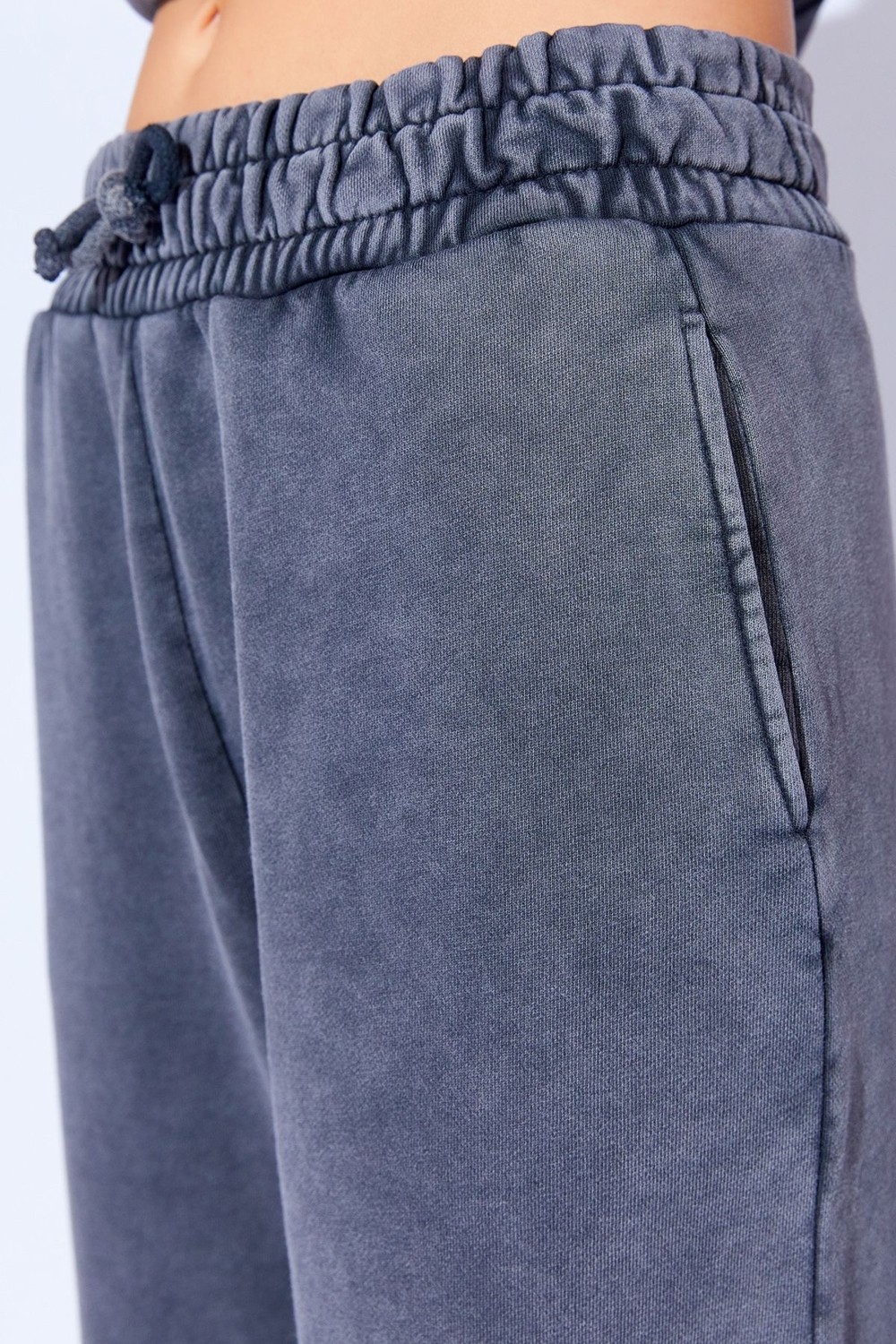 Edition Antrasit Eksitme Yıkamalı Soluk Efektli Kalın Üç Iplik Palazzo Kesim Kadın Pantalon EK100810056 görsel 4