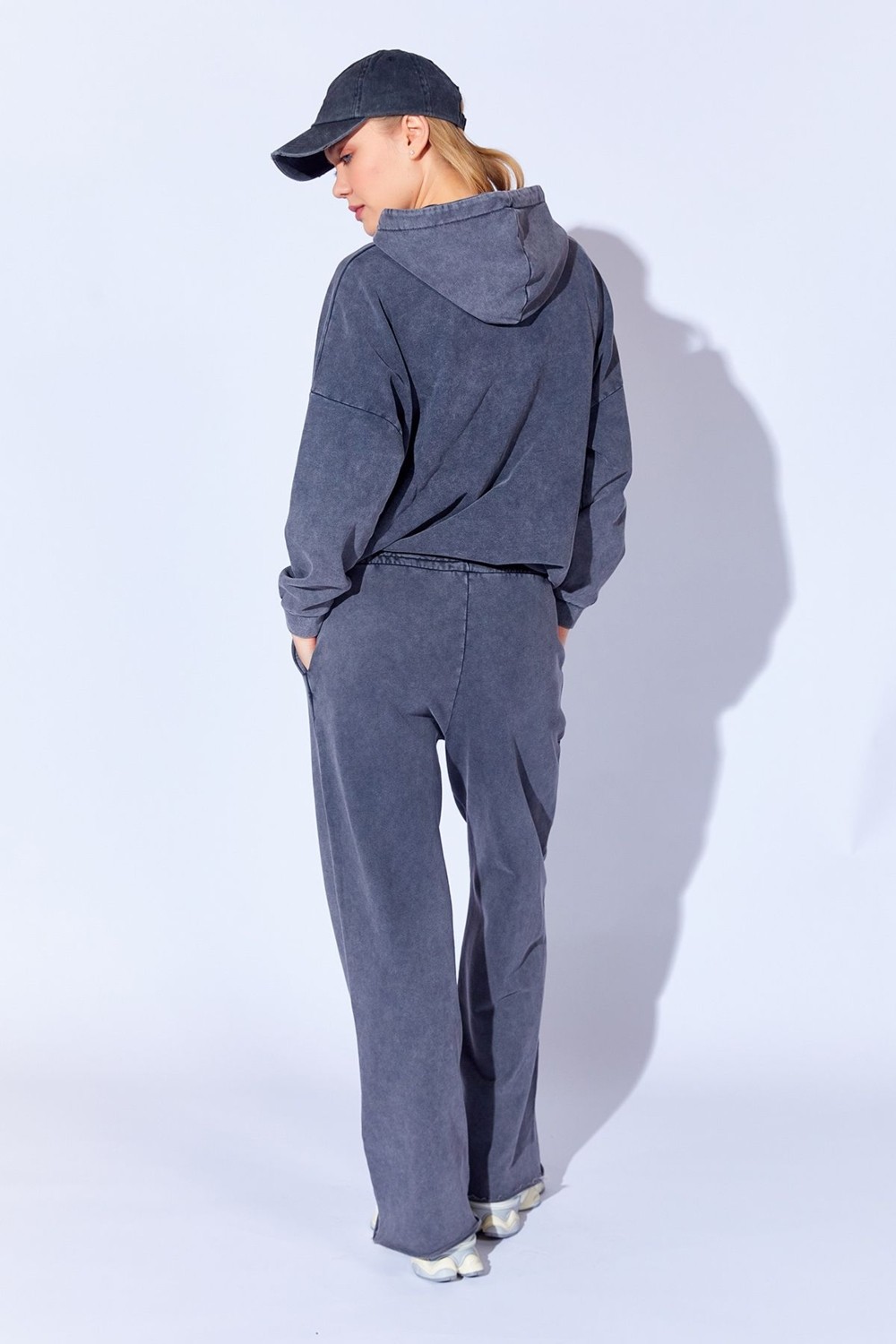 Edition Antrasit Eksitme Yıkamalı Soluk Efektli Kalın Üç Iplik Palazzo Kesim Kadın Pantalon EK100810056 görsel 5