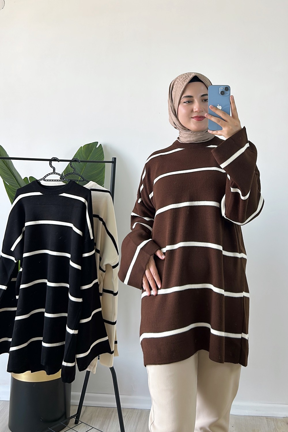 Merve Akyol Moda Çizgili Oversize Triko Kazak