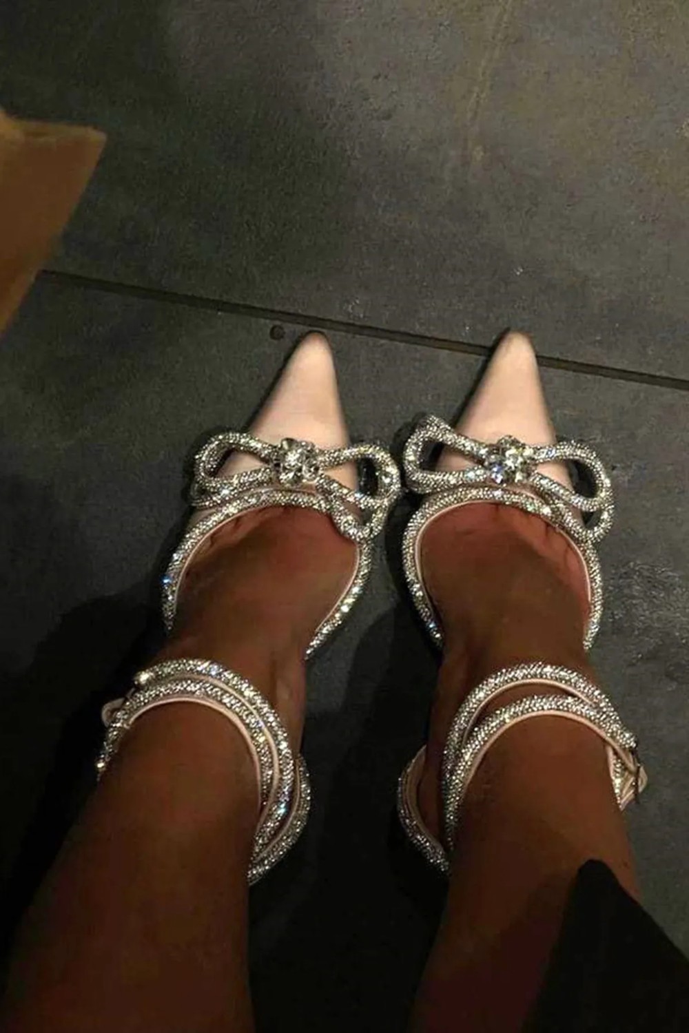 Trendy Anka Kadın Nude Bej Ten Saten 8 cm Şeffaf Topuklu Fiyonk Taşlı Bilekten Dolamalı Sivri Burunlu Ayakkabı görsel 6