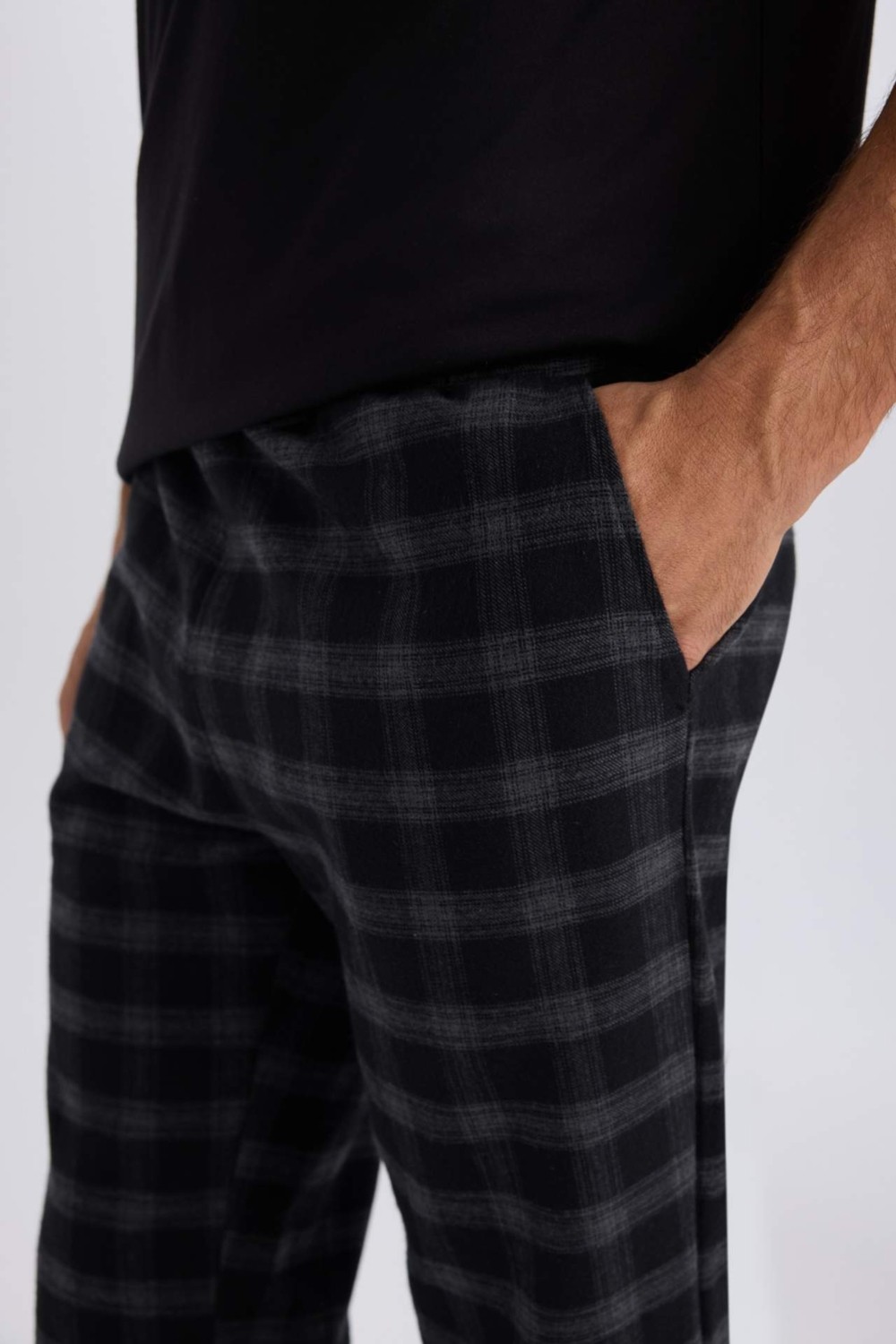 DeFacto Kareli Cepli Uzun Boy Pijama Altı Erkek Regular Fit Pamuk Polyester Rahatlık görsel 6