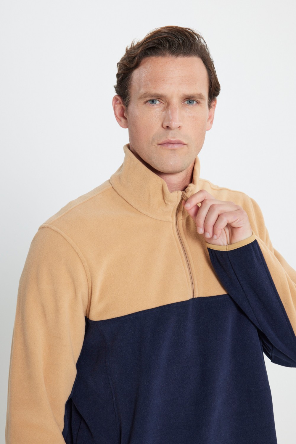 Altınyıldız Classics Erkek Siyah-Açık Melanj Anti-Pilling Tüylenme Yapmayan Standart Fit Dik Yaka Polar Sweatshirt görsel 4