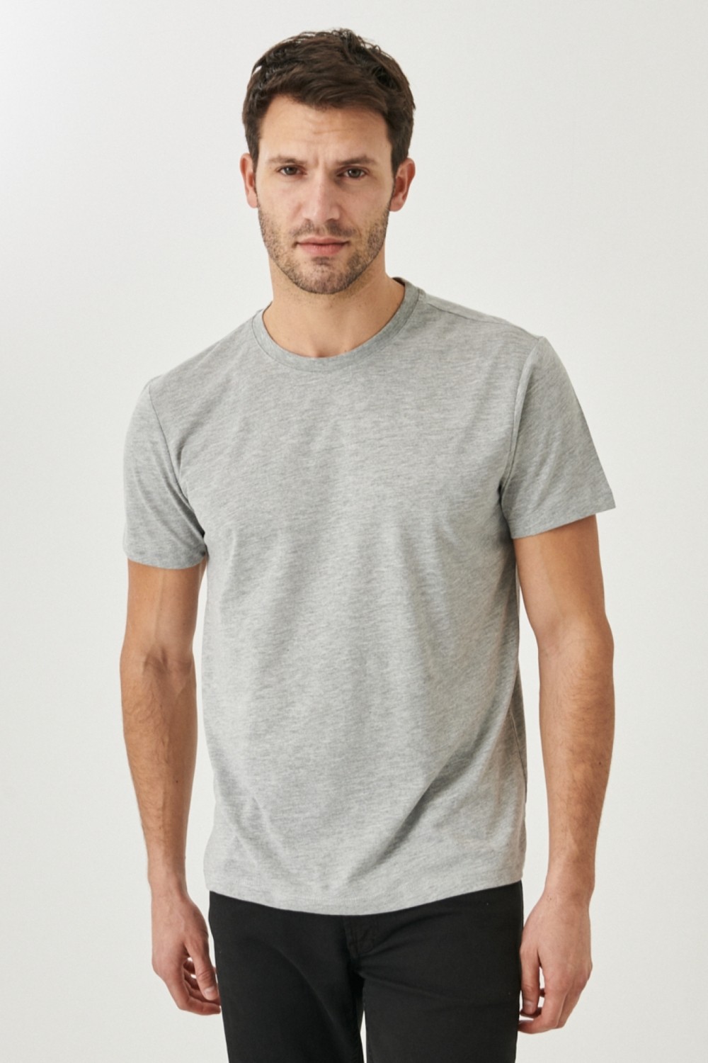 Altınyıldız Classics Erkek Beyaz-beyaz-sıyah-lacıvert Slim Fit Dar Kesim Bisiklet Yaka %100 Pamuk 4'lü Tişört Paket görsel 3