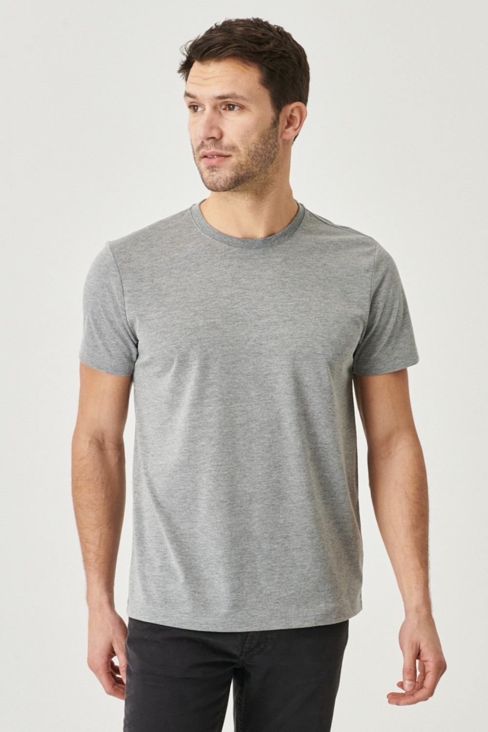 Altınyıldız Classics Erkek Beyaz-beyaz-sıyah-lacıvert Slim Fit Dar Kesim Bisiklet Yaka %100 Pamuk 4'lü Tişört Paket görsel 4