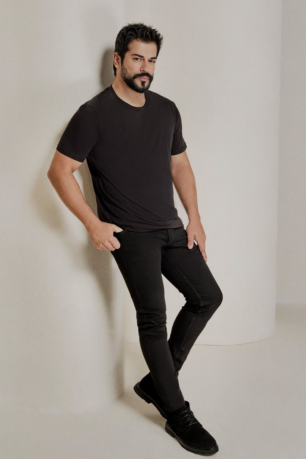 Altınyıldız Classics Erkek Beyaz-beyaz-sıyah-lacıvert Slim Fit Dar Kesim Bisiklet Yaka %100 Pamuk 4'lü Tişört Paket görsel 5