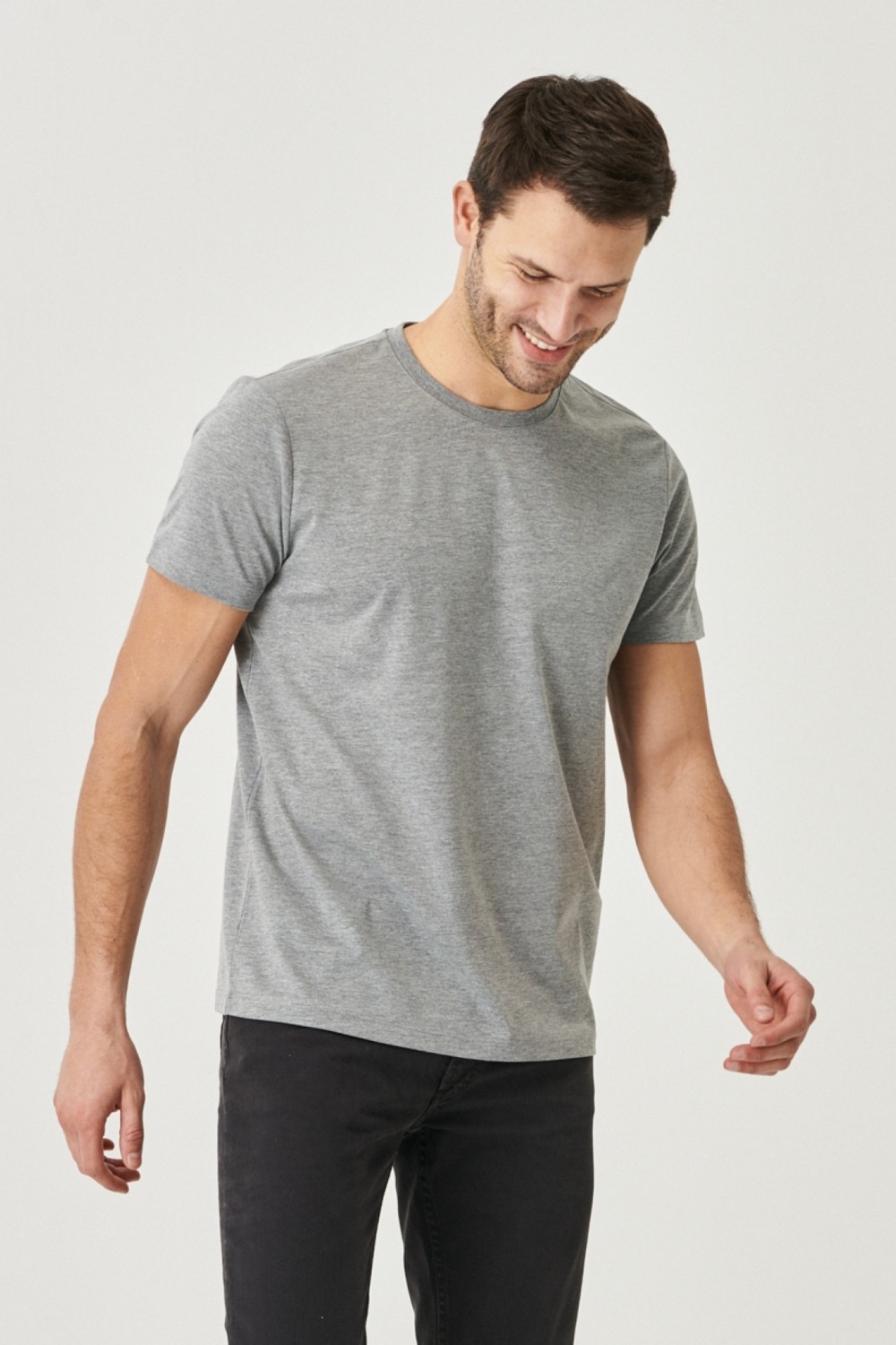 Altınyıldız Classics Erkek Beyaz-beyaz-sıyah-lacıvert Slim Fit Dar Kesim Bisiklet Yaka %100 Pamuk 4'lü Tişört Paket görsel 8
