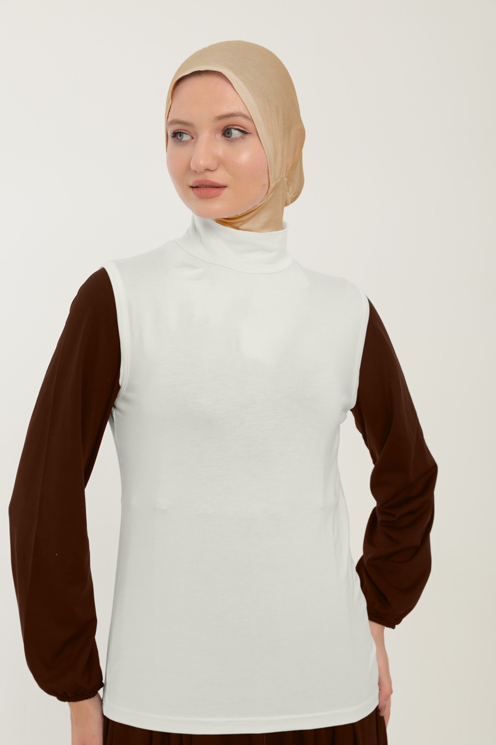 Sonbahar Moda Kadın Sıfır Kollu Yarım Balıkçı Yakalı Penye Likralı Body görsel 5
