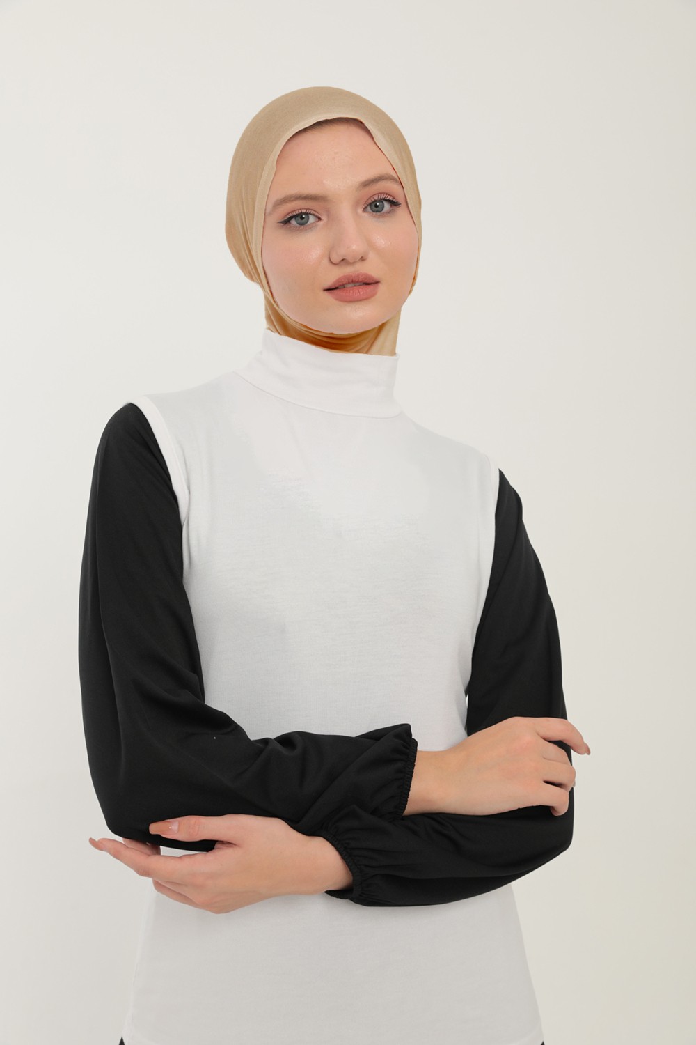 Sonbahar Moda Kadın Sıfır Kollu Yarım Balıkçı Yakalı Penye Likralı Body