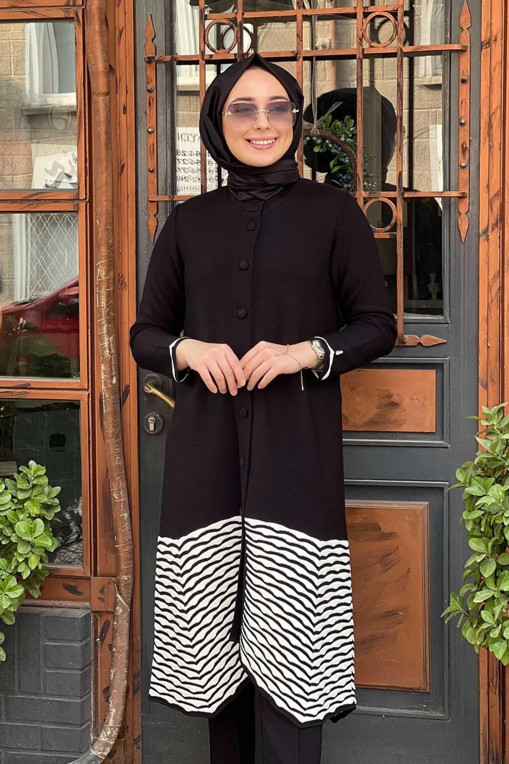 Miss Dalida Etek Ucu Örgü Teknikli Hırka T25K-9023 Siyah görsel 7