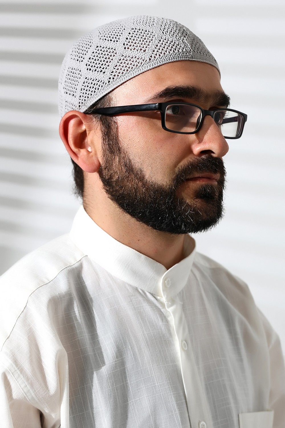 İhvan Online Makine Örgüsü Dantel Detaylı Namaz Takkesi Füme
