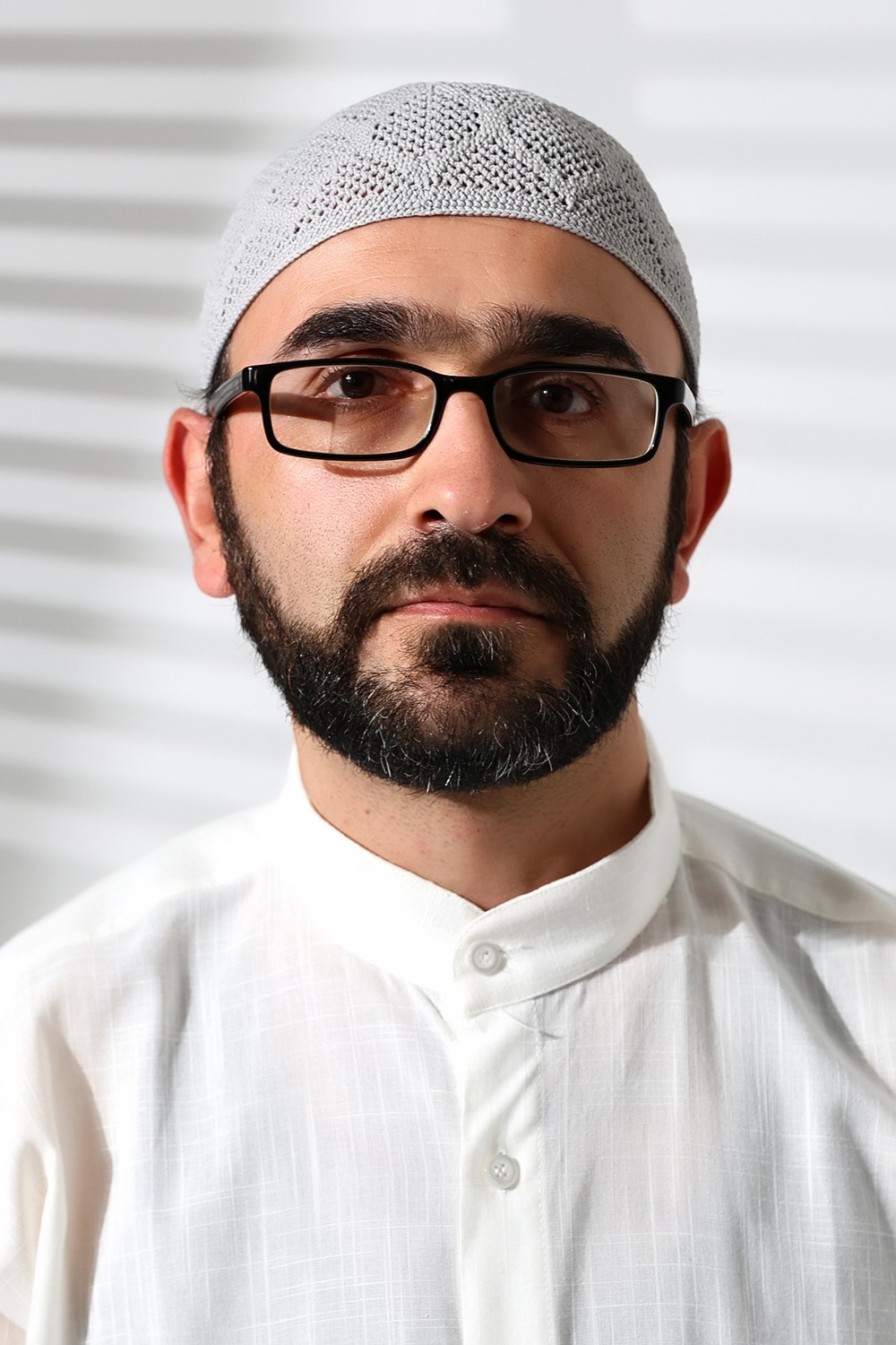 İhvan Online Makine Örgüsü Dantel Detaylı Namaz Takkesi Füme görsel 3