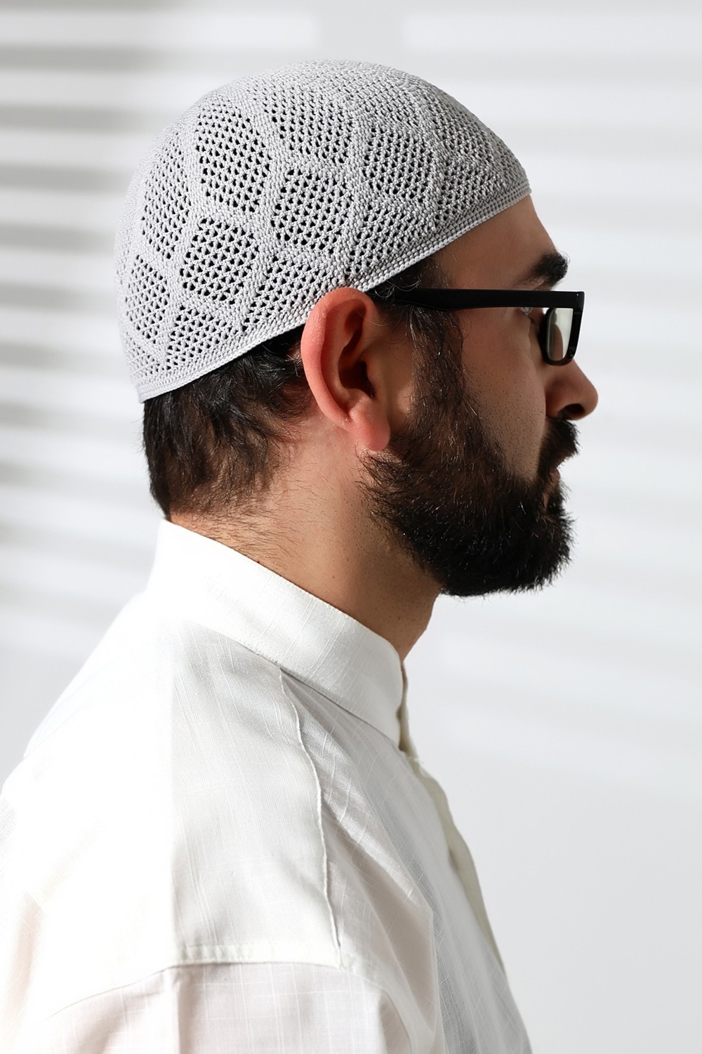 İhvan Online Makine Örgüsü Dantel Detaylı Namaz Takkesi Füme görsel 4