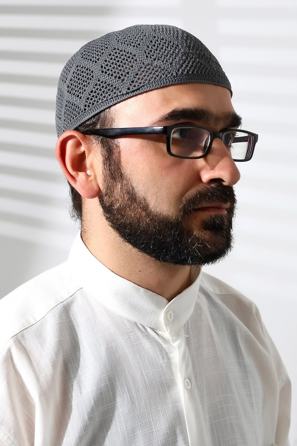 İhvan Online Makine Örgüsü Dantel Detaylı Namaz Takkesi Füme görsel 6