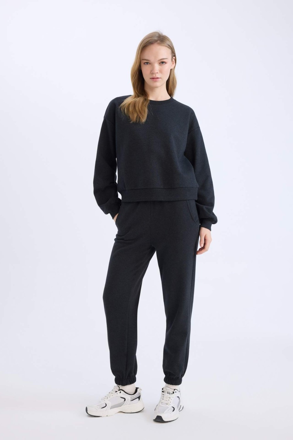DeFacto Regular Fit 2'li Takım Sweatshirt Beli Lastikli Jogger Eşofman Altı D8022AXNS