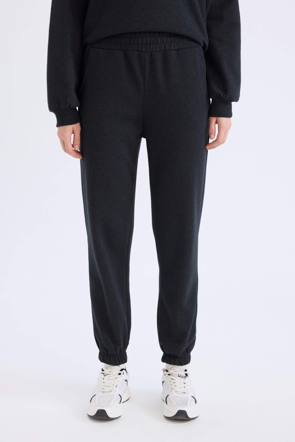 DeFacto Regular Fit 2'li Takım Sweatshirt Beli Lastikli Jogger Eşofman Altı D8022AXNS görsel 5
