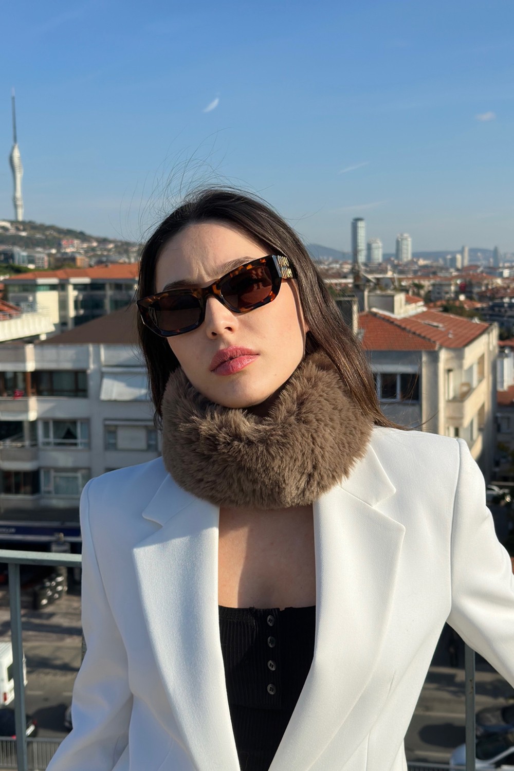 Mollycrush Suni Kürk Kadın Kışlık Bej Peluş Mıknatıslı Yumuşak Luxury Boyunluk görsel 6