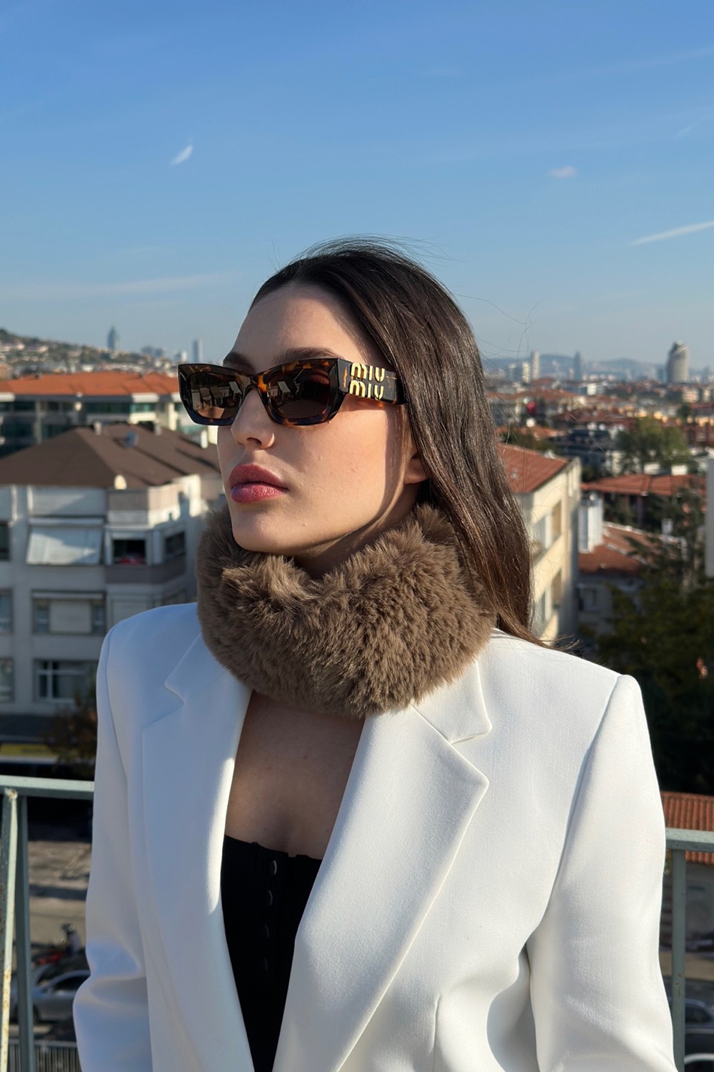 Mollycrush Suni Kürk Kadın Kışlık Bej Peluş Mıknatıslı Yumuşak Luxury Boyunluk görsel 8