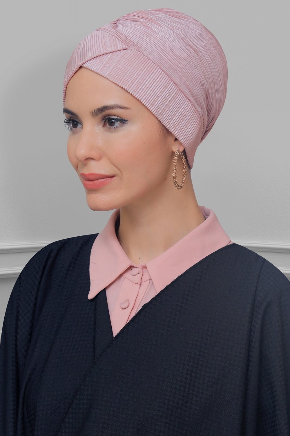 Hürrem Bone Krem Pratik Hazır Geçmeli Tesettür Bone Fukuro Piliseli Çapraz Büzgülü 1822_40 görsel 5