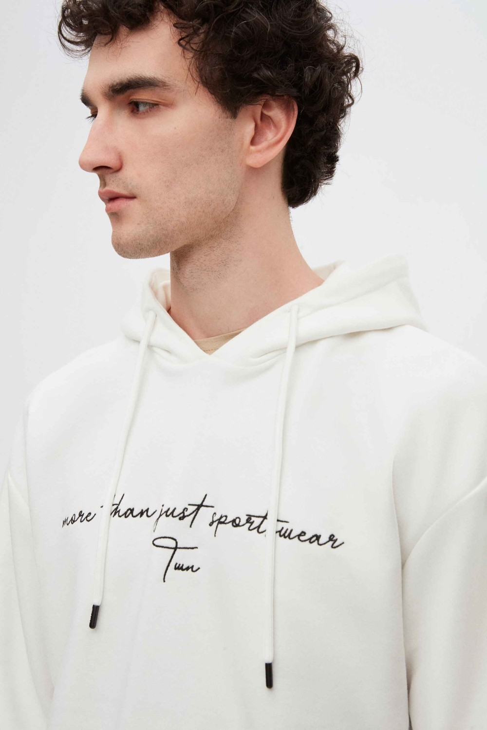 TWN Relaxed Fit Tütün Nakışlı 3 Iplik Kapüşonlu Sweatshirt 3ECE24ORT0493 görsel 2