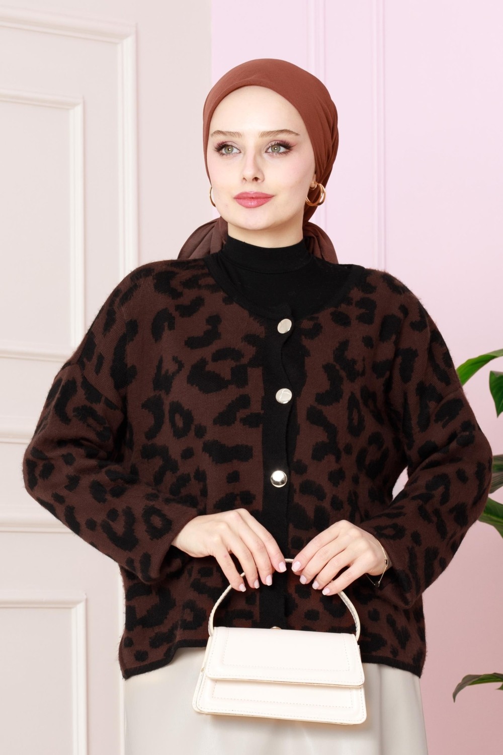 Sevitli Leopar Kısa Hırka -Beyaz görsel 6