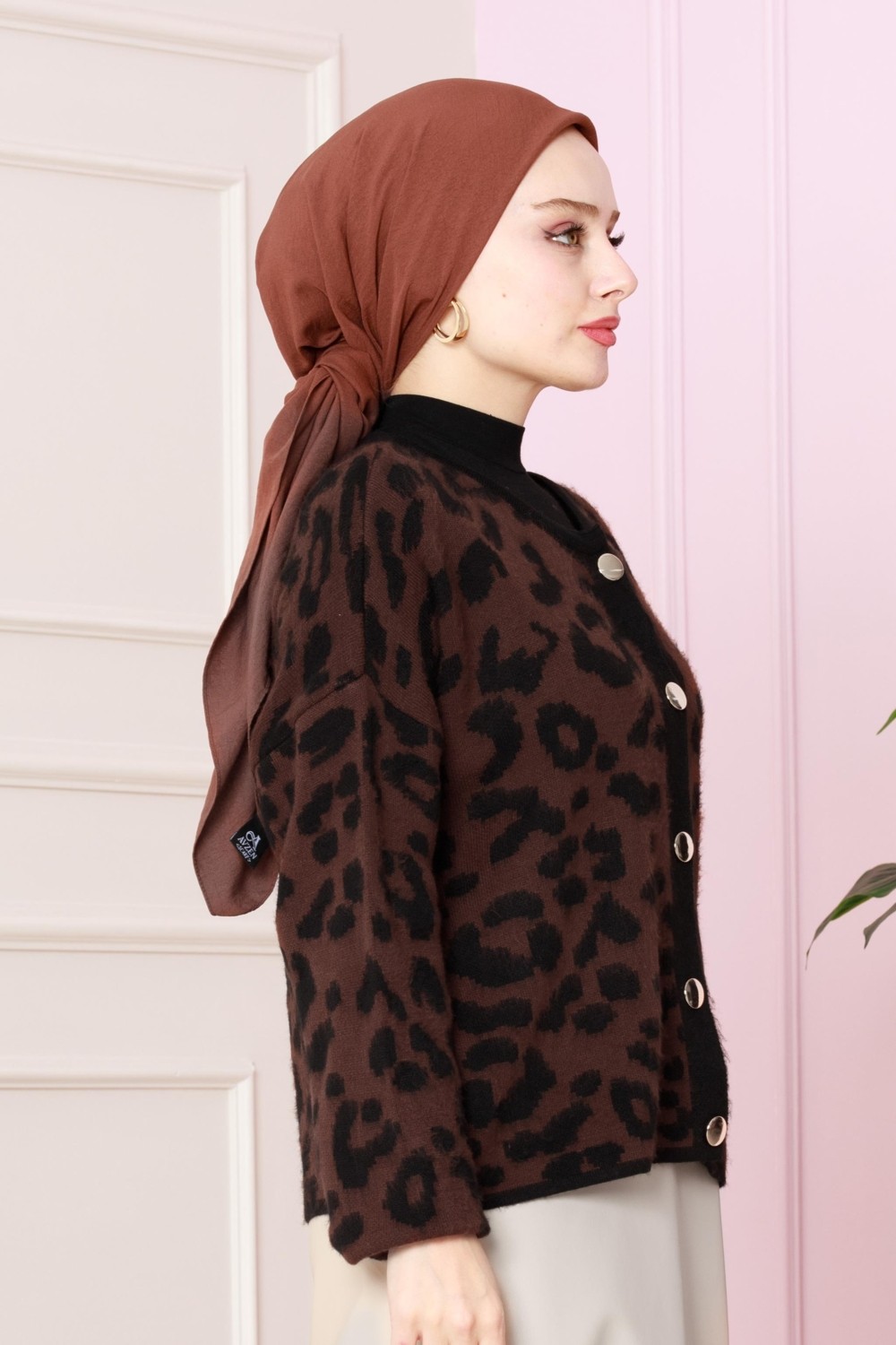 Sevitli Leopar Kısa Hırka -Beyaz görsel 7