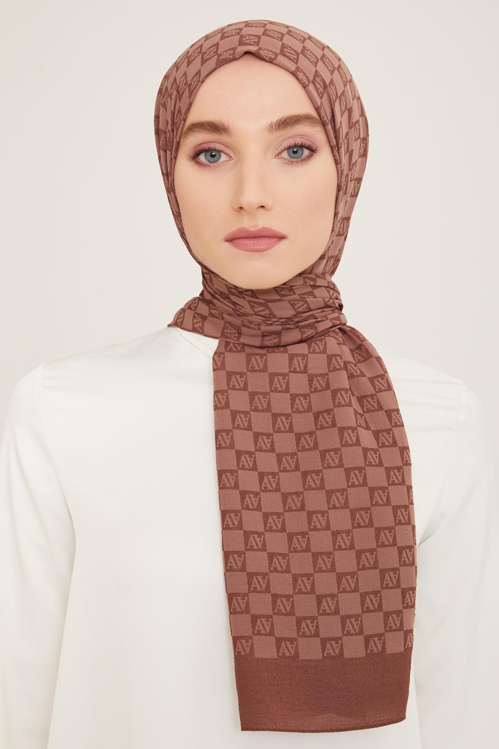 Armine Trend Ultra Light Şal - 18 - Açık Füme 23021 görsel 4