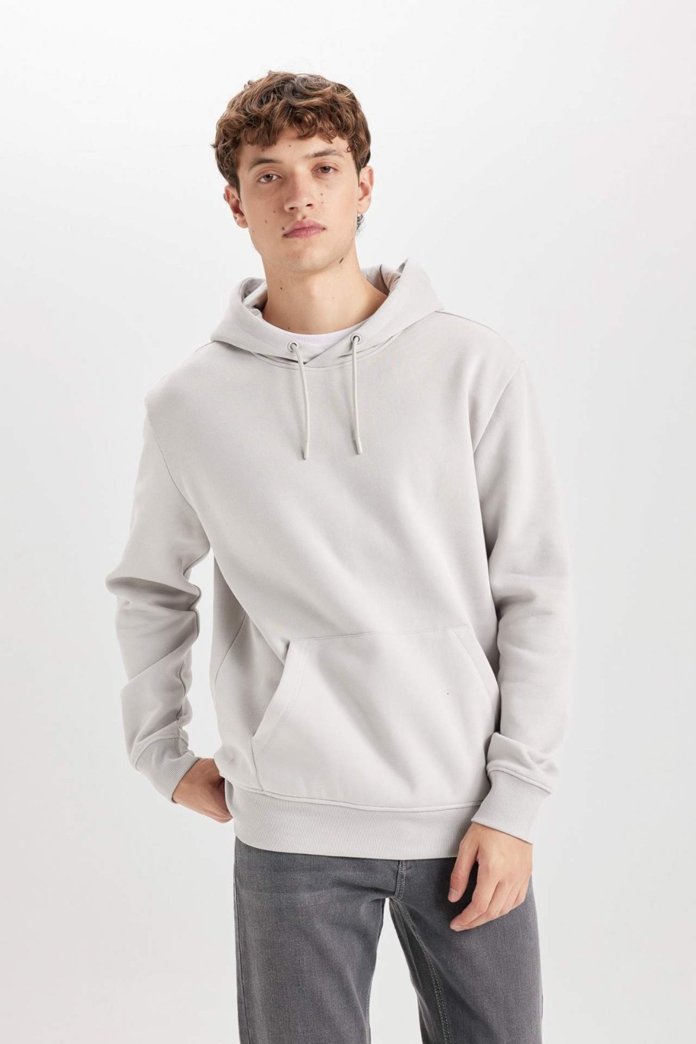 DeFacto Regular Fit Kapüşonlu Kanguru Cepli İçi Yumuşak Tüylü Basic Sweatshirt X8283AZ25SP