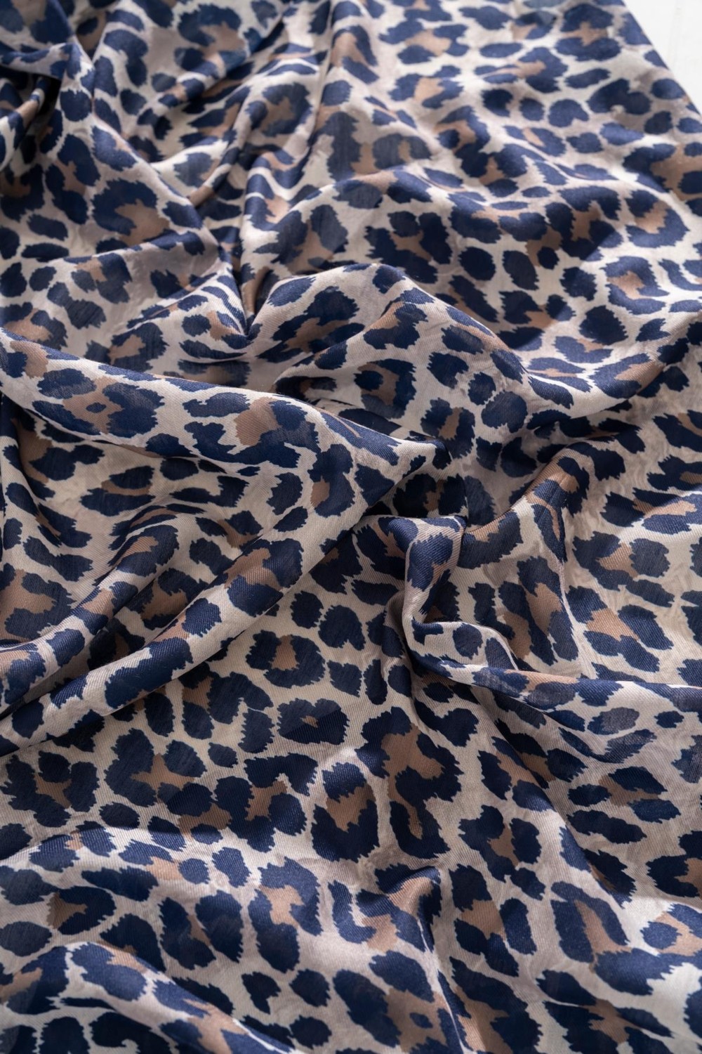 Jawel Kadın Leoparlı Soft Eşarp görsel 6