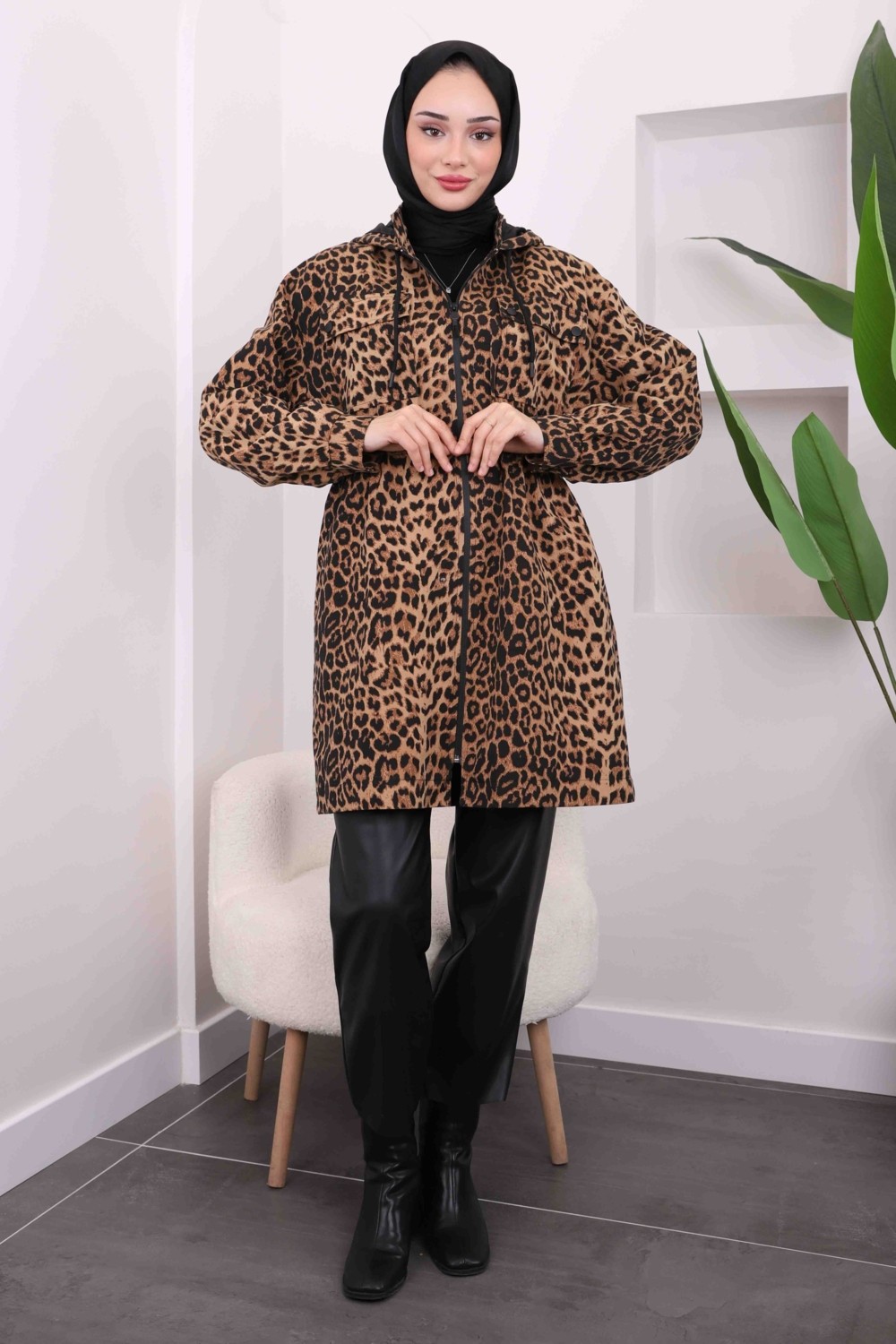 İmaj Butik Vizon Bel Büzgülü Kapüşonlu Leopar Trenç görsel 2