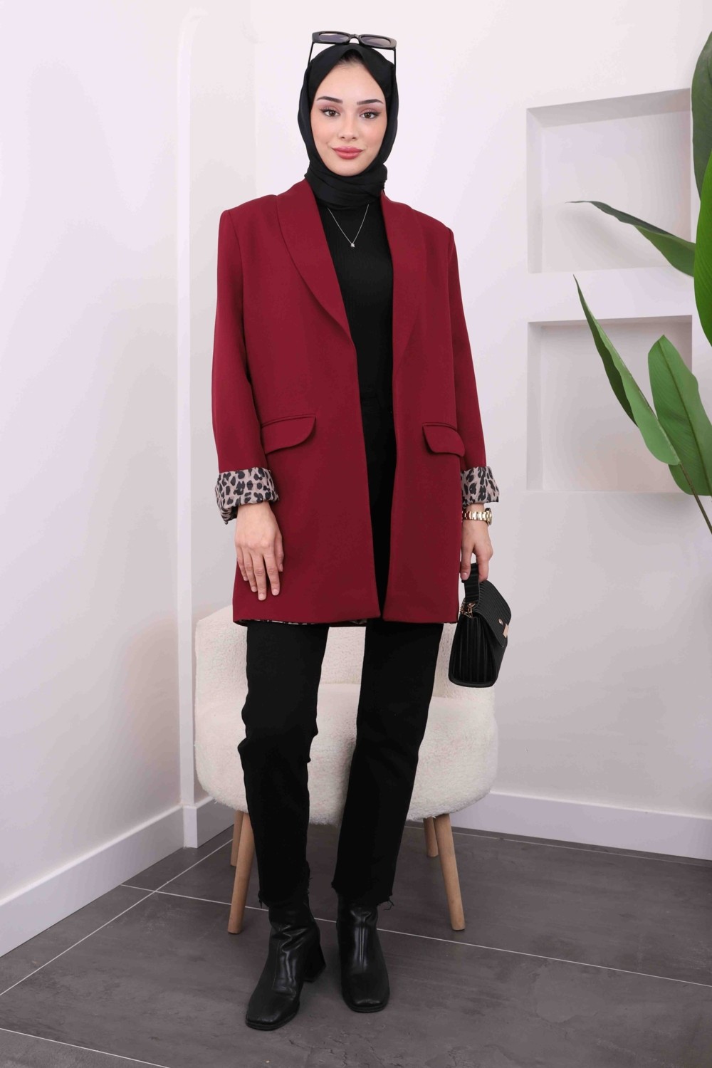 İmaj Butik Lacivert Kruvaze Yaka Cepli Blazer Ceket Dokuma Kumaşla Şık ve Modern Kadın Tarzı görsel 2