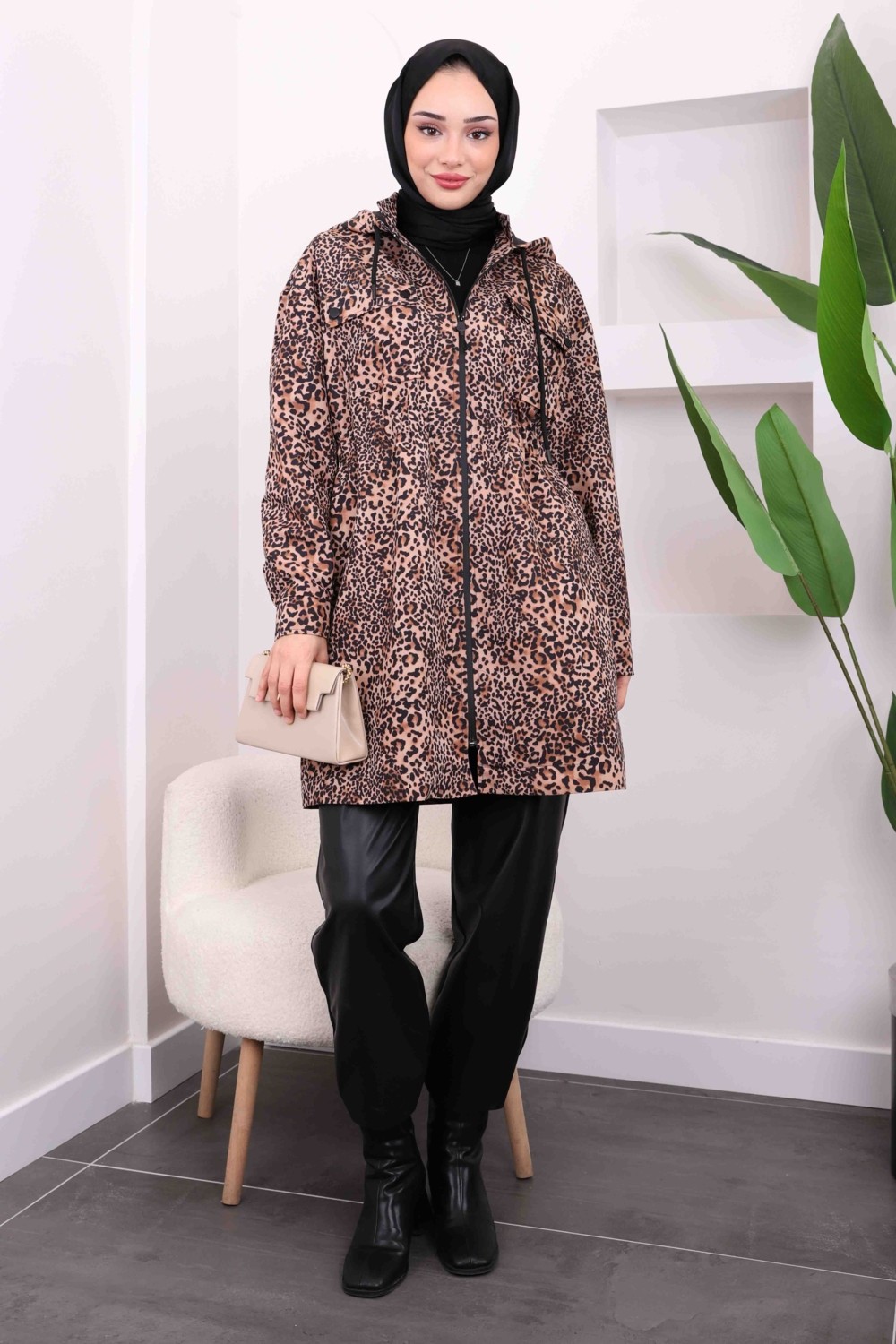İmaj Butik Vizon Bel Büzgülü Kapüşonlu Leopar Trenç görsel 5