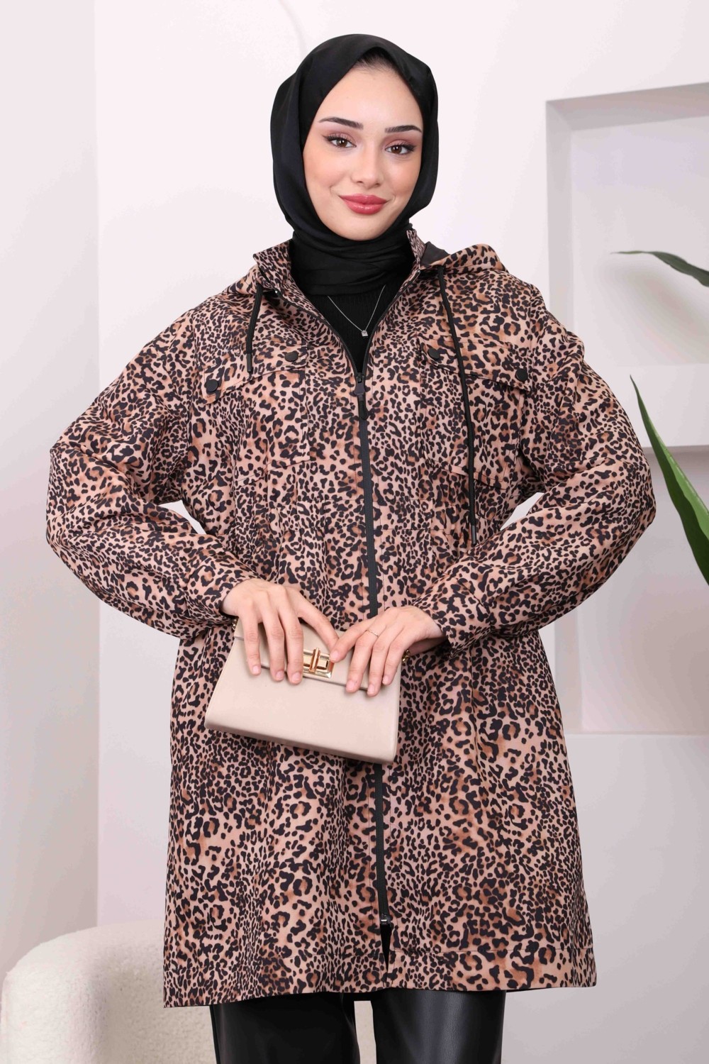 İmaj Butik Vizon Bel Büzgülü Kapüşonlu Leopar Trenç görsel 6