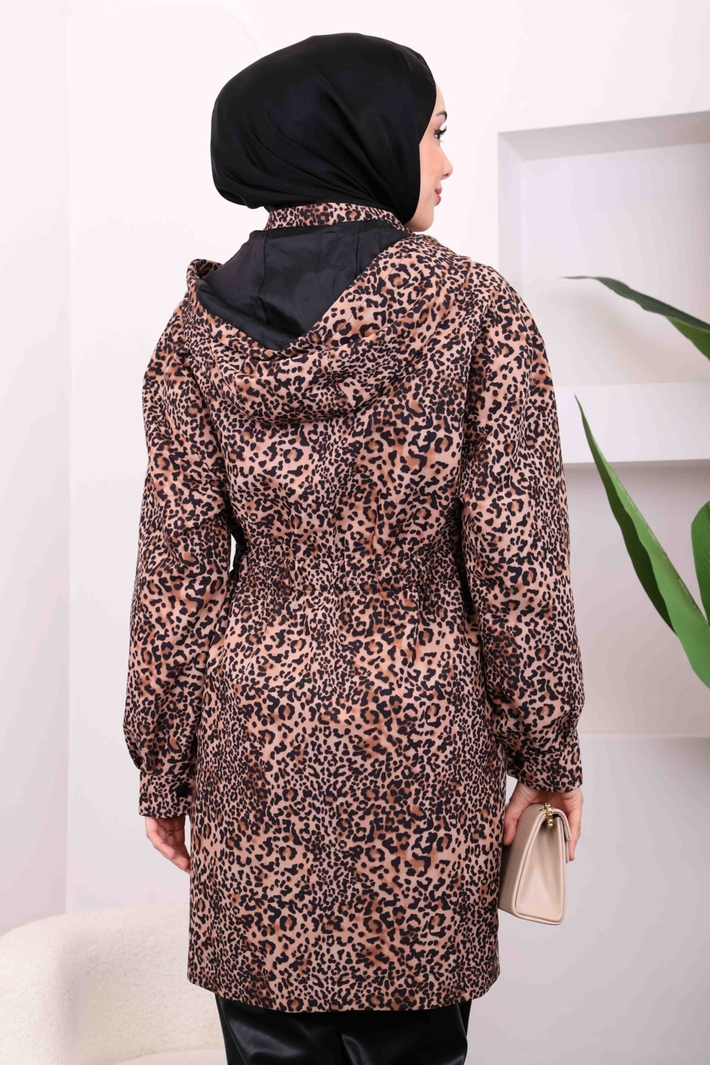 İmaj Butik Vizon Bel Büzgülü Kapüşonlu Leopar Trenç görsel 7