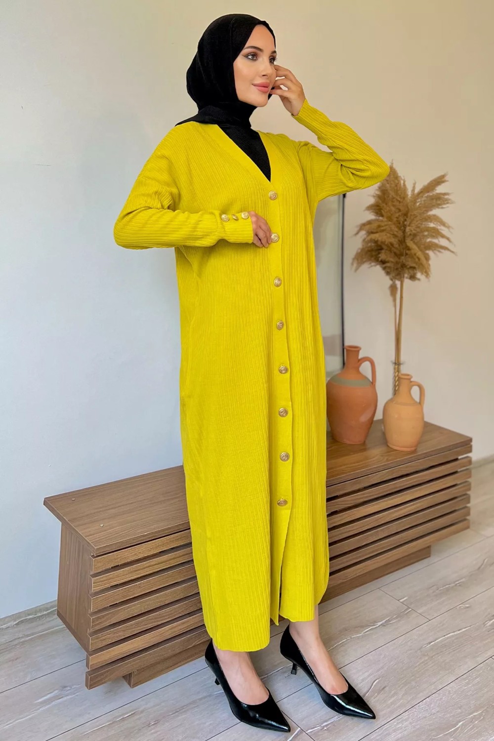 Julude Gold Düğme Detaylı Maxi Boy Tesettür Triko Hırka görsel 2