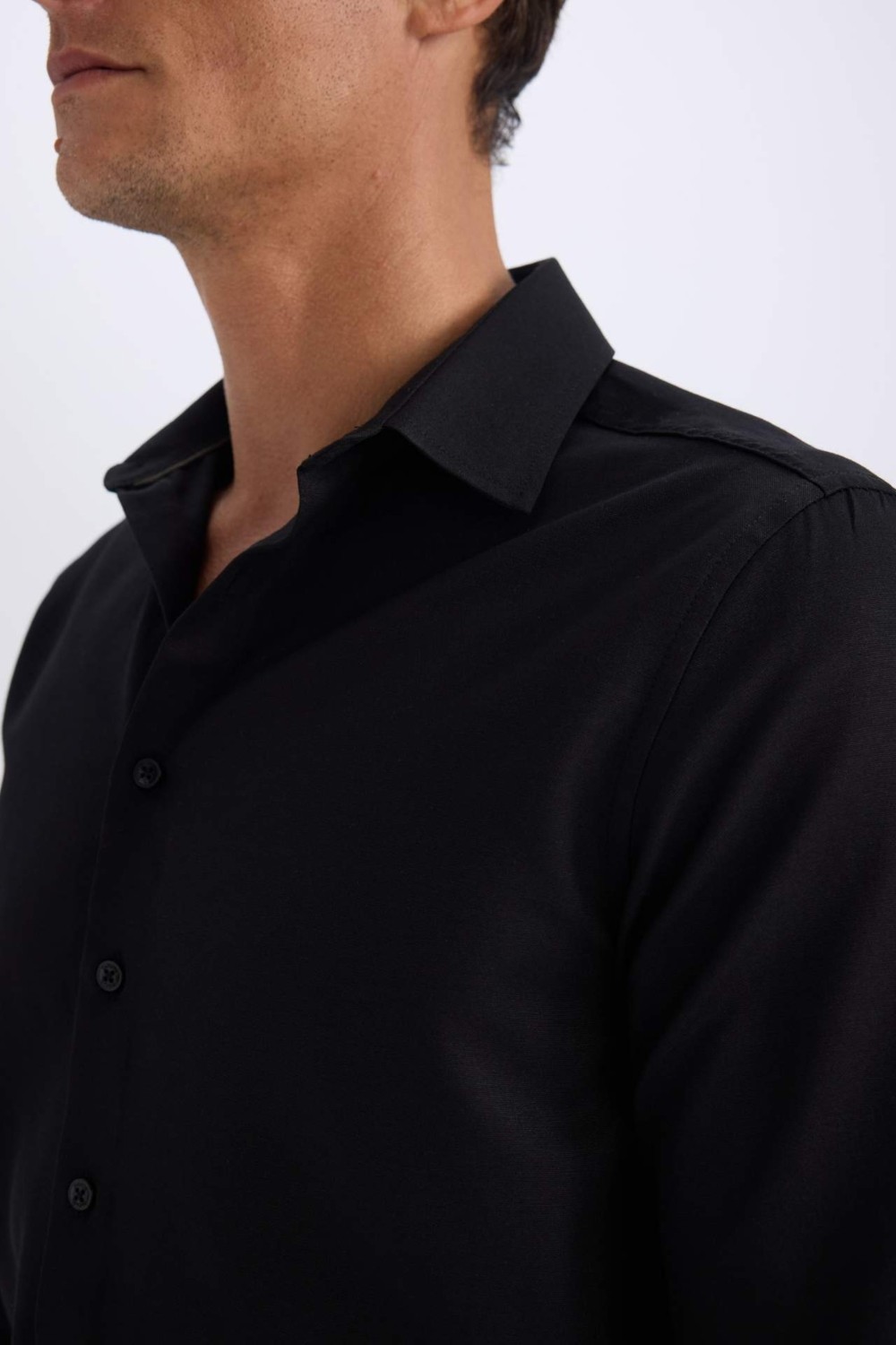 DeFacto Slim Fit Dar Kesim Polo Yaka Kolay Ütülenen Oxford Basic Düz Uzun Kollu Gömlek R4340AZ25SP görsel 5