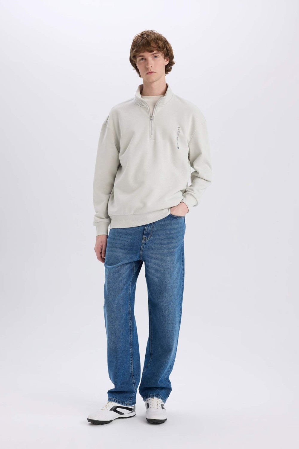 DeFacto Marvel Boxy Fit Dik Yaka Fermuarlı Sırt Baskılı Sweatshirt D6771AX25SP görsel 2
