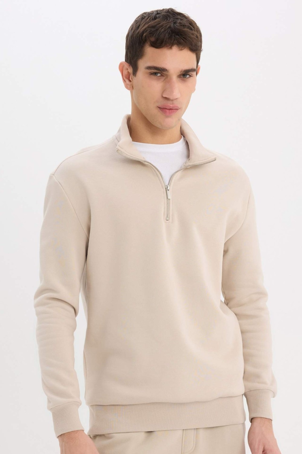 DeFacto Regular Fit Dik Yaka Yarım Fermuarlı Basic Sweatshirt X7405AZ25SP