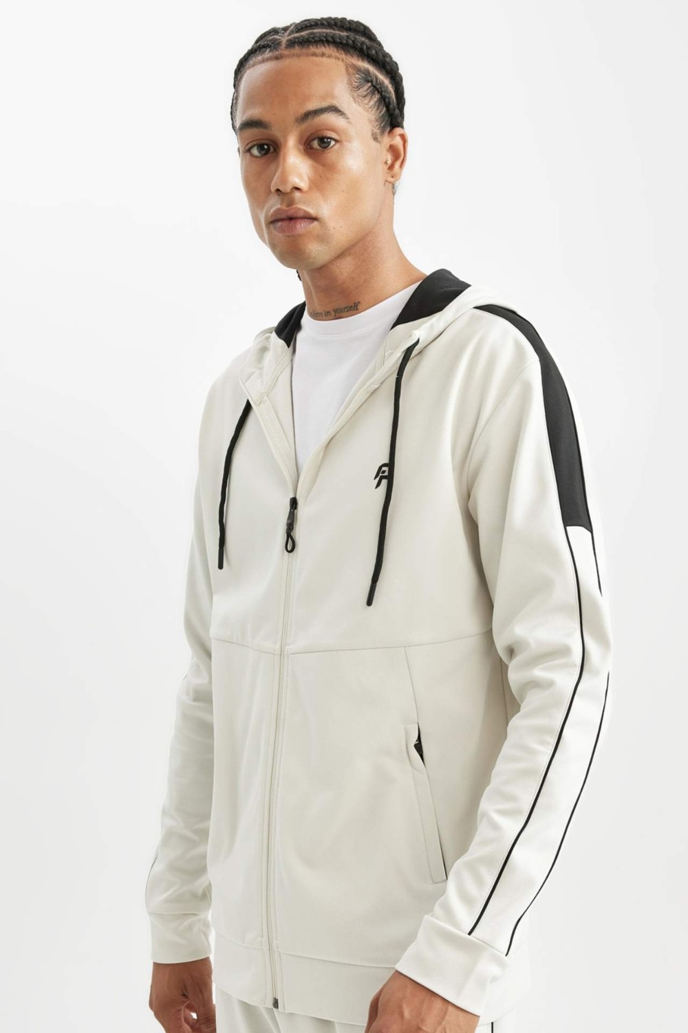 DeFacto Fit Standart Fit Normal Kesim Skuba Dalgıç Kumaş Kapüşonlu Sporcu Fermuarlı Sweatshirt B4535AX24AU