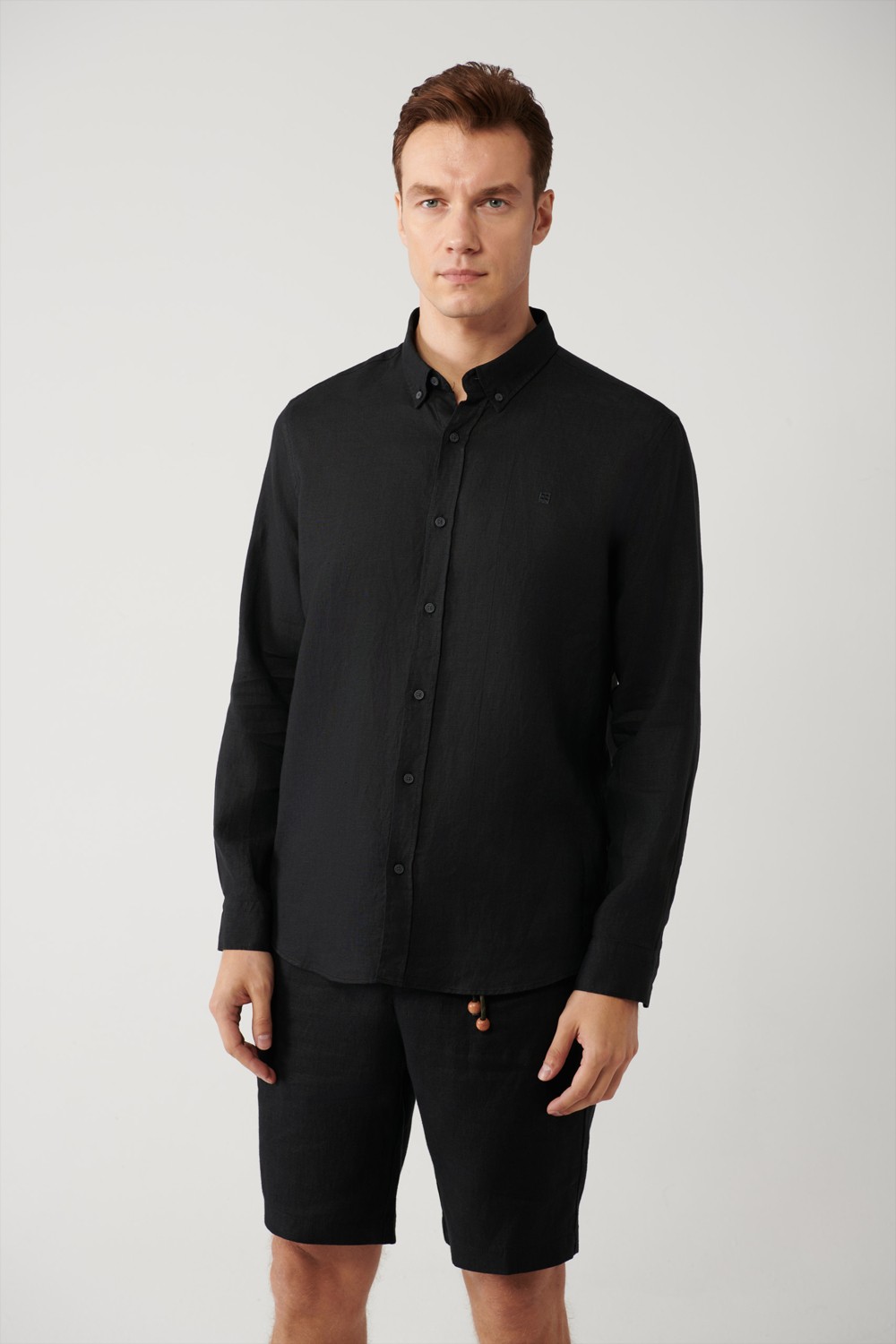 AVVA Erkek Siyah Düğmeli Yaka %100 Keten Comfort Fit Gömlek B002191 görsel 4