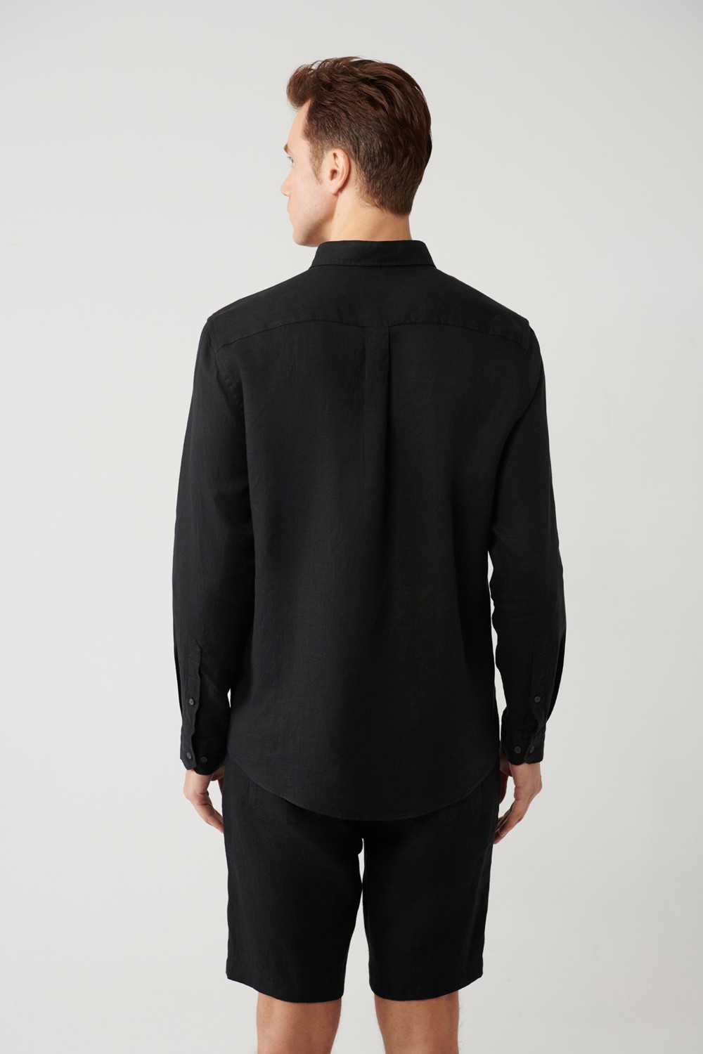 AVVA Erkek Siyah Düğmeli Yaka %100 Keten Comfort Fit Gömlek B002191 görsel 5