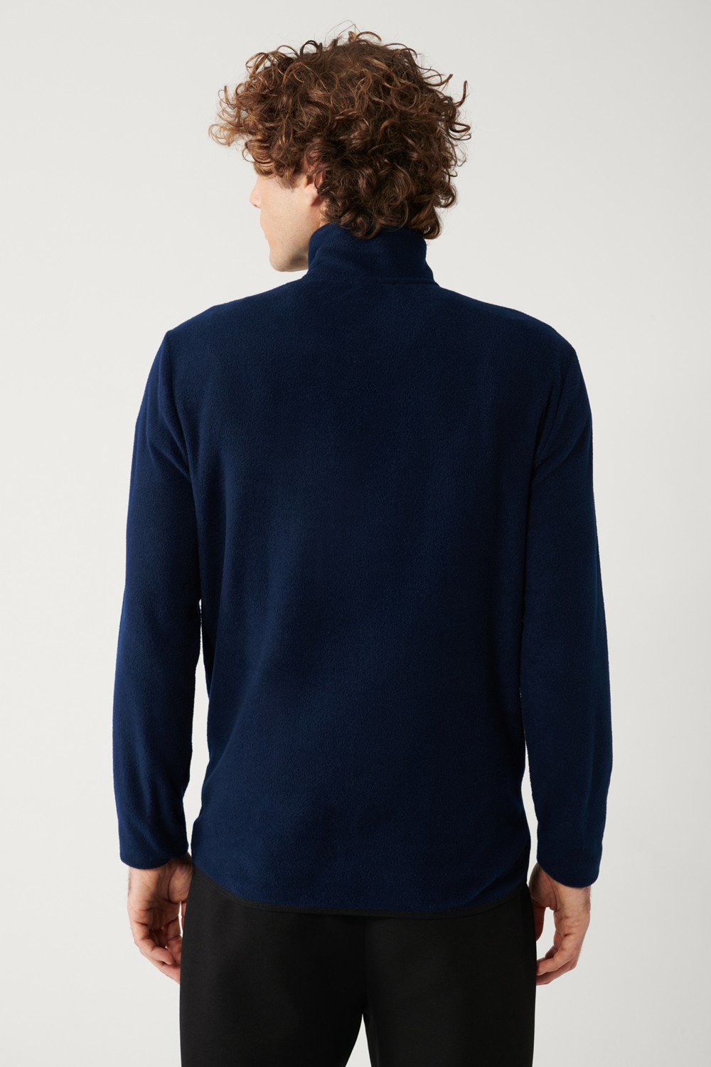 AVVA Erkek Siyah Dik Yaka Fermuarlı Soft Touch Polar Regular Fit Sweatshirt E001068 görsel 4
