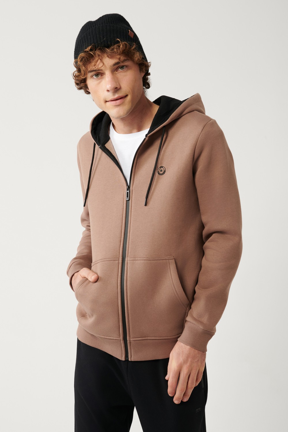 AVVA Erkek Gri Kapüşonlu 3 İplik Şardonlu Fermuarlı Regular Fit Sweatshirt E001019