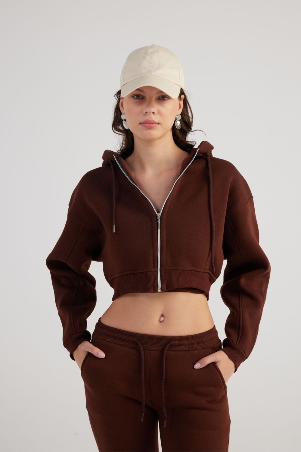 Holly Lolly Kadın Siyah Kapüşonlu Uzun Kol Fermuarlı Crop Mixed Sweat görsel 6