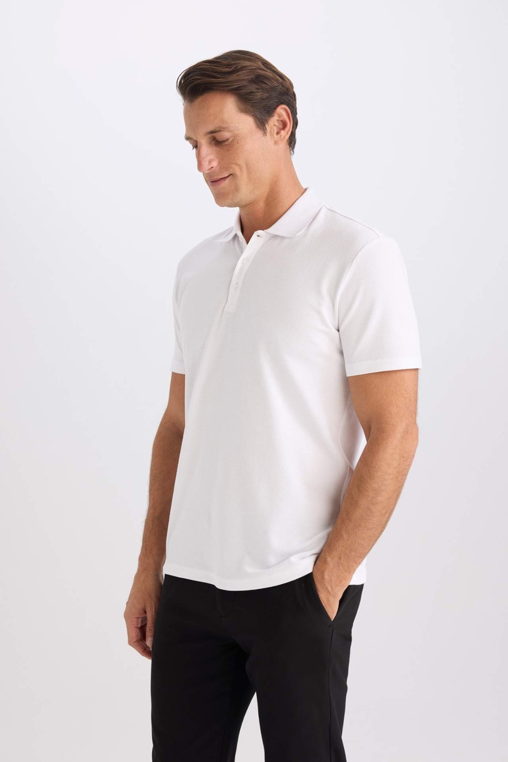 DeFacto Slim Fit Polo Yaka Kısa Kollu Pamuklu Modal Karışımlı Basic Tişört M6609AZ25SP görsel 3