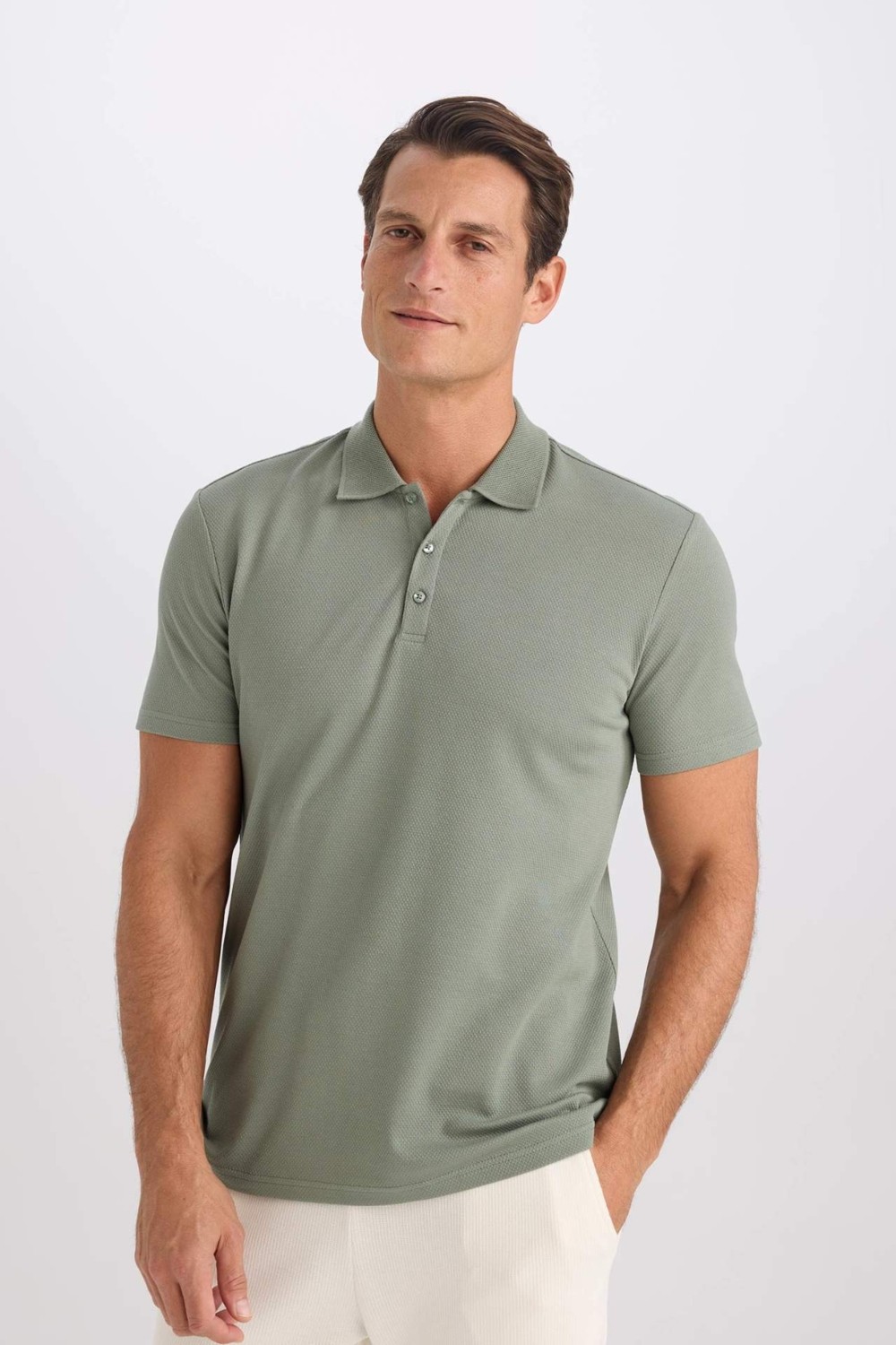 DeFacto Slim Fit Polo Yaka Kısa Kollu Pamuklu Modal Karışımlı Basic Tişört M6609AZ25SP