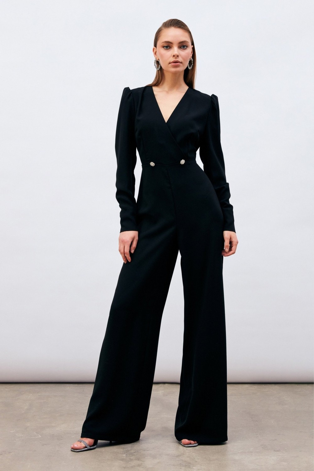 Sateen Kruvaze Süs Taşlı Krep Tulum - Siyah görsel 4