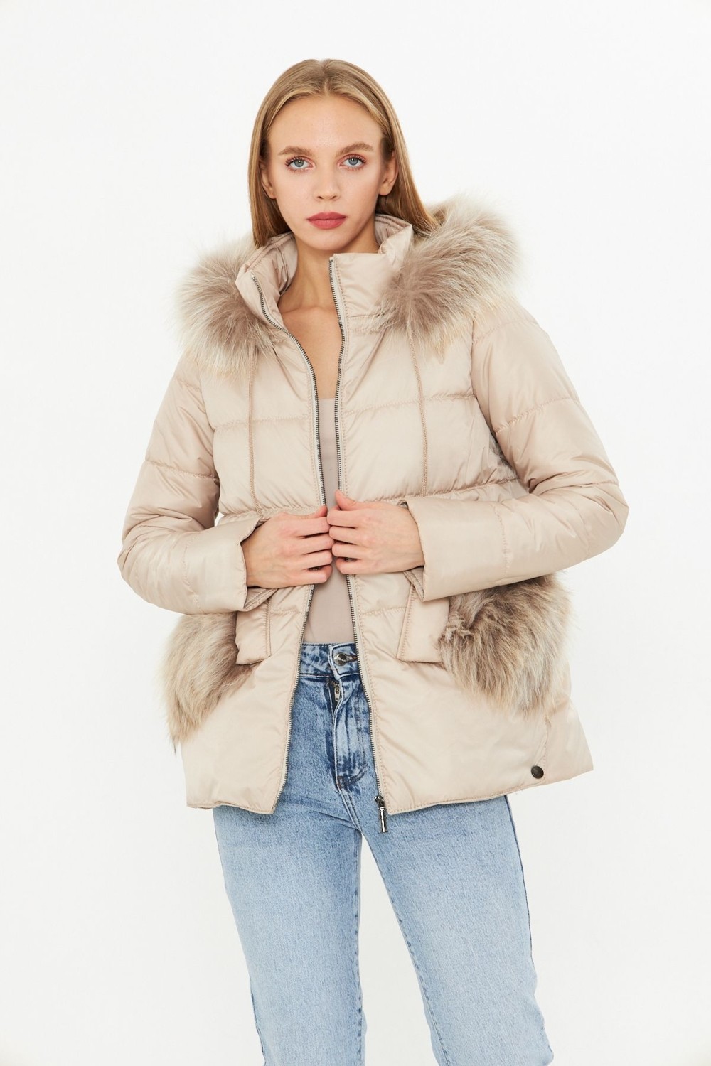 By Marki Marki Şişme Kadın Kaban - Kürk Detaylı, Kapüşonlu - Bej 75 cm -A001X
